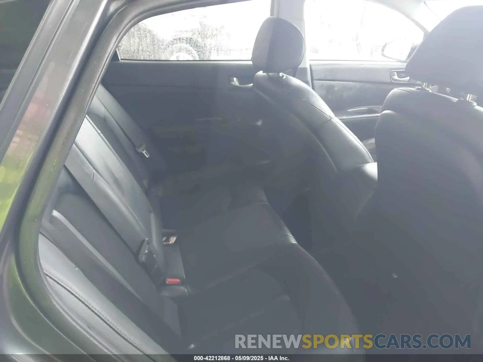 8 Photograph of a damaged car 5XXGT4L35KG314960 KIA OPTIMA 2019