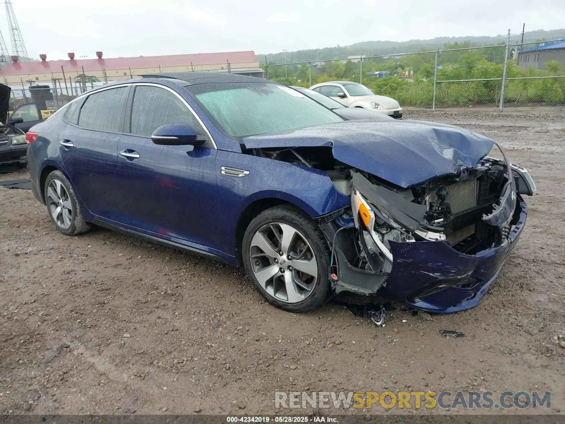 1 Photograph of a damaged car 5XXGT4L35KG315042 KIA OPTIMA 2019