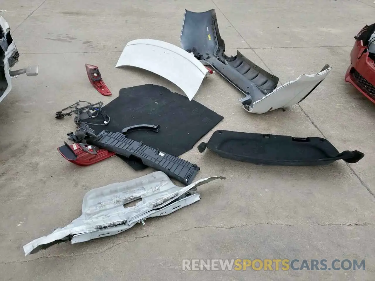 12 Photograph of a damaged car 5XXGT4L35KG315638 KIA OPTIMA 2019