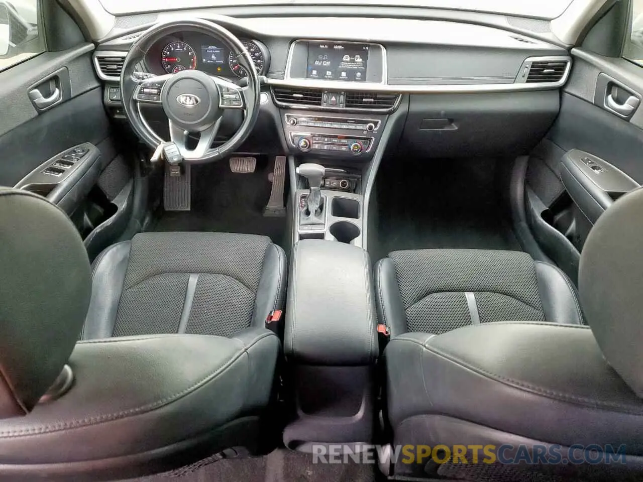 8 Photograph of a damaged car 5XXGT4L35KG315638 KIA OPTIMA 2019