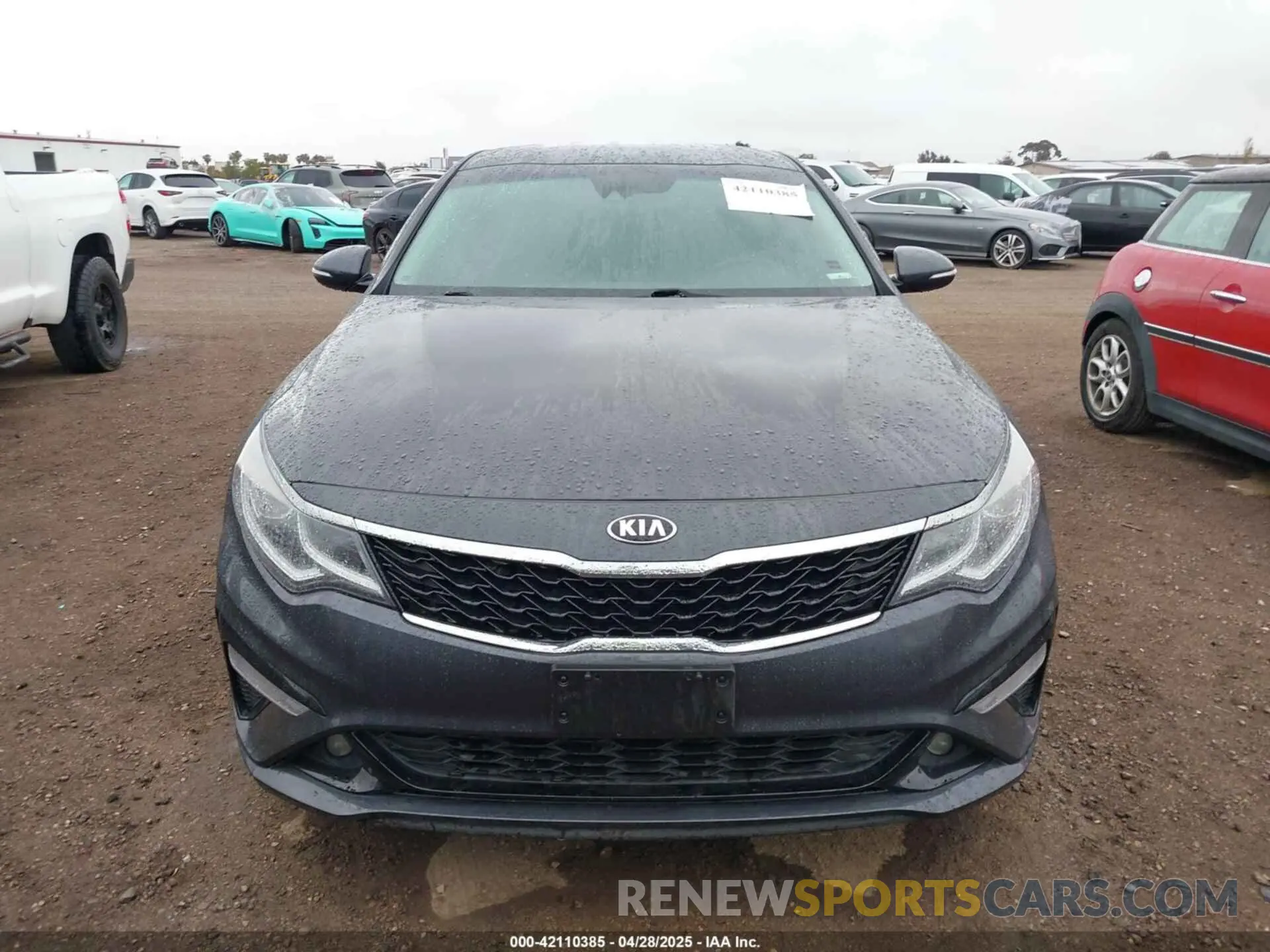 12 Photograph of a damaged car 5XXGT4L35KG318216 KIA OPTIMA 2019