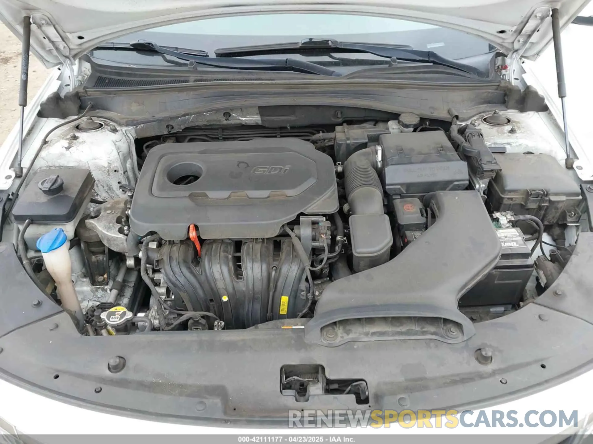 10 Photograph of a damaged car 5XXGT4L35KG324274 KIA OPTIMA 2019