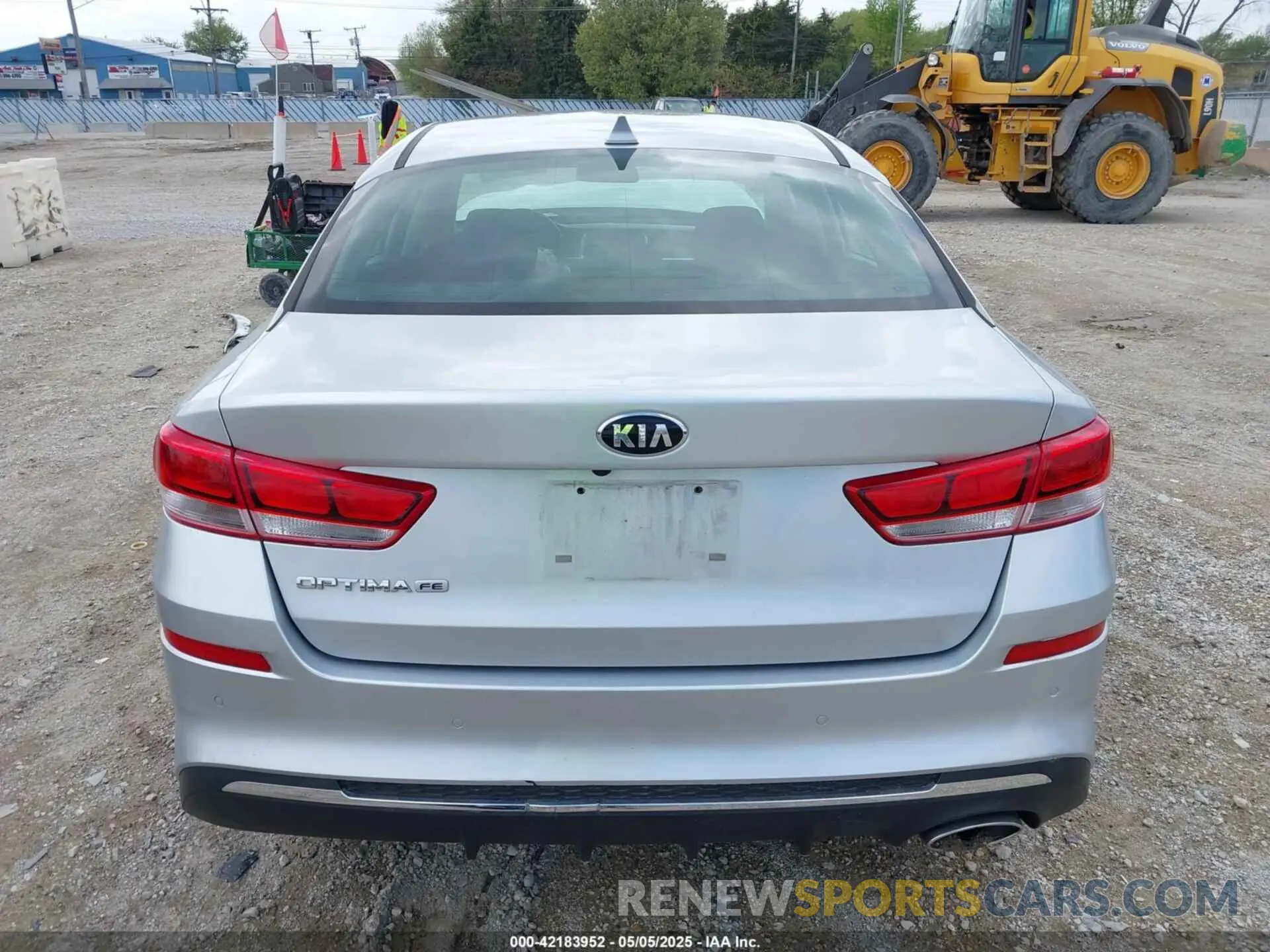 16 Photograph of a damaged car 5XXGT4L35KG328583 KIA OPTIMA 2019