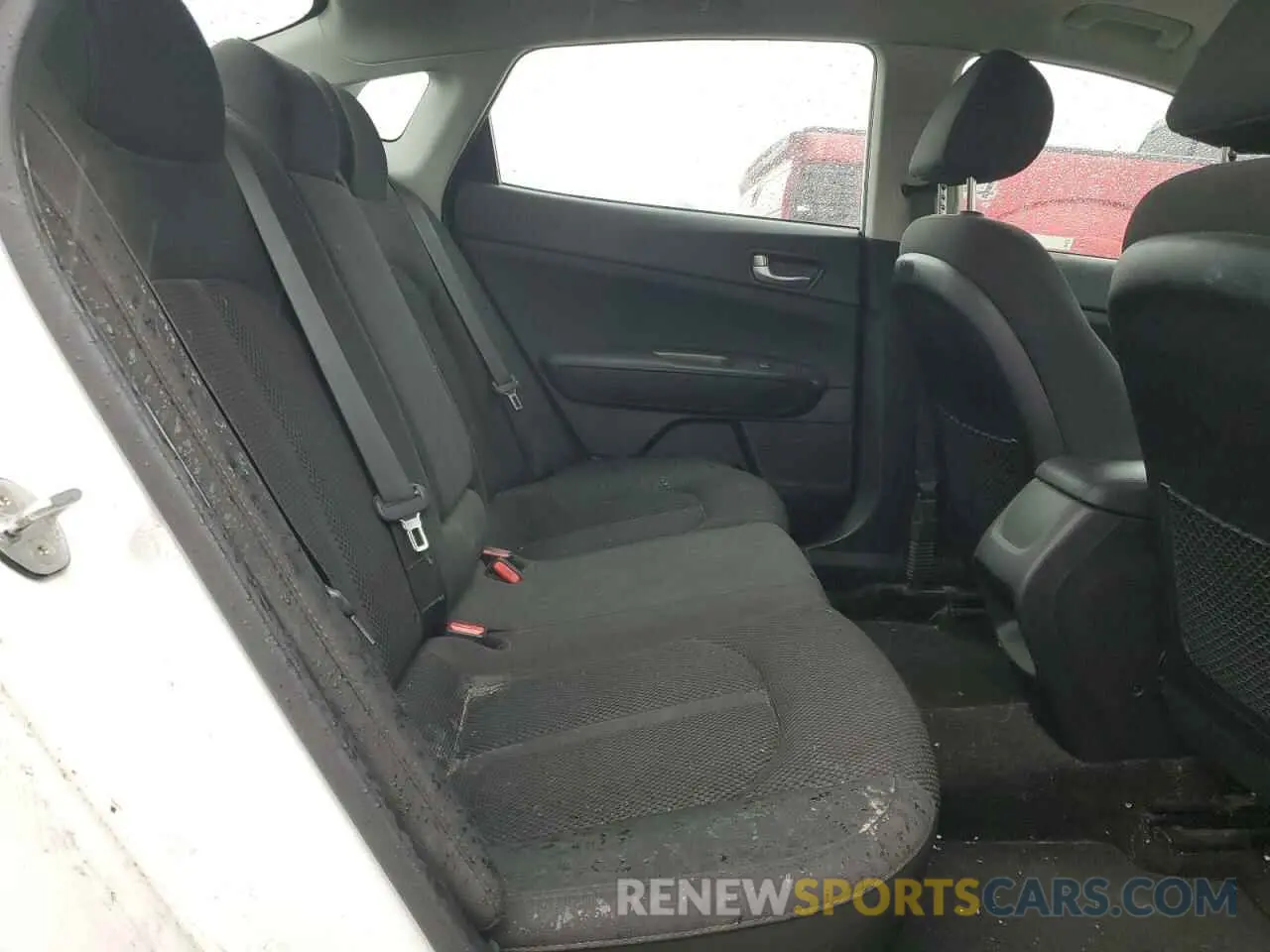 10 Photograph of a damaged car 5XXGT4L35KG331970 KIA OPTIMA 2019