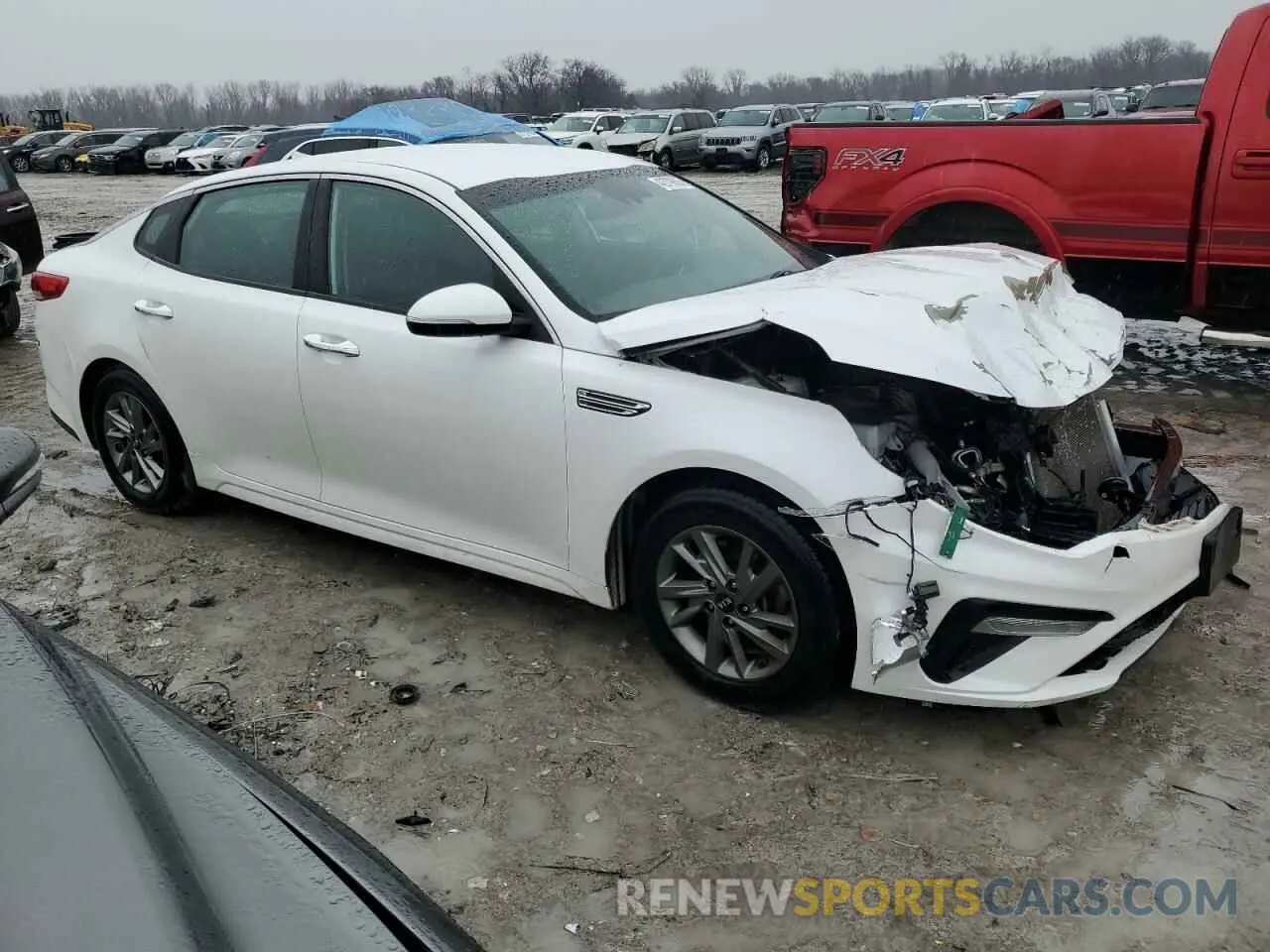 4 Photograph of a damaged car 5XXGT4L35KG331970 KIA OPTIMA 2019