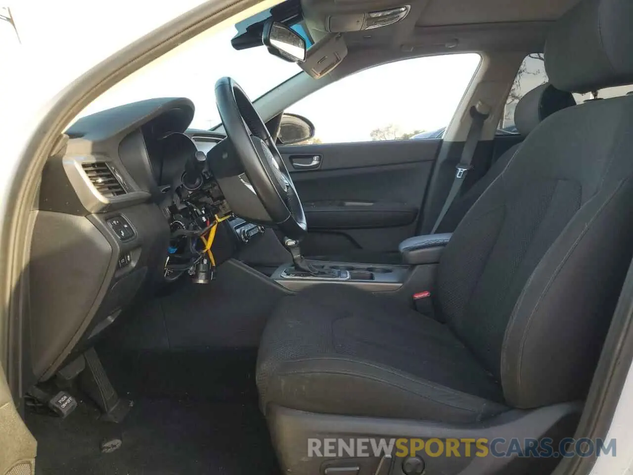 7 Photograph of a damaged car 5XXGT4L35KG335470 KIA OPTIMA 2019
