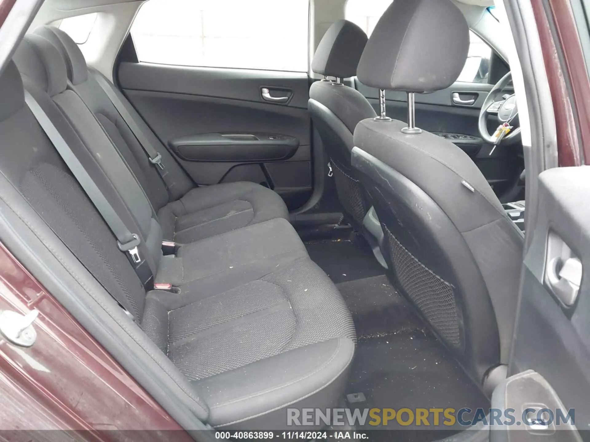 8 Photograph of a damaged car 5XXGT4L35KG339342 KIA OPTIMA 2019