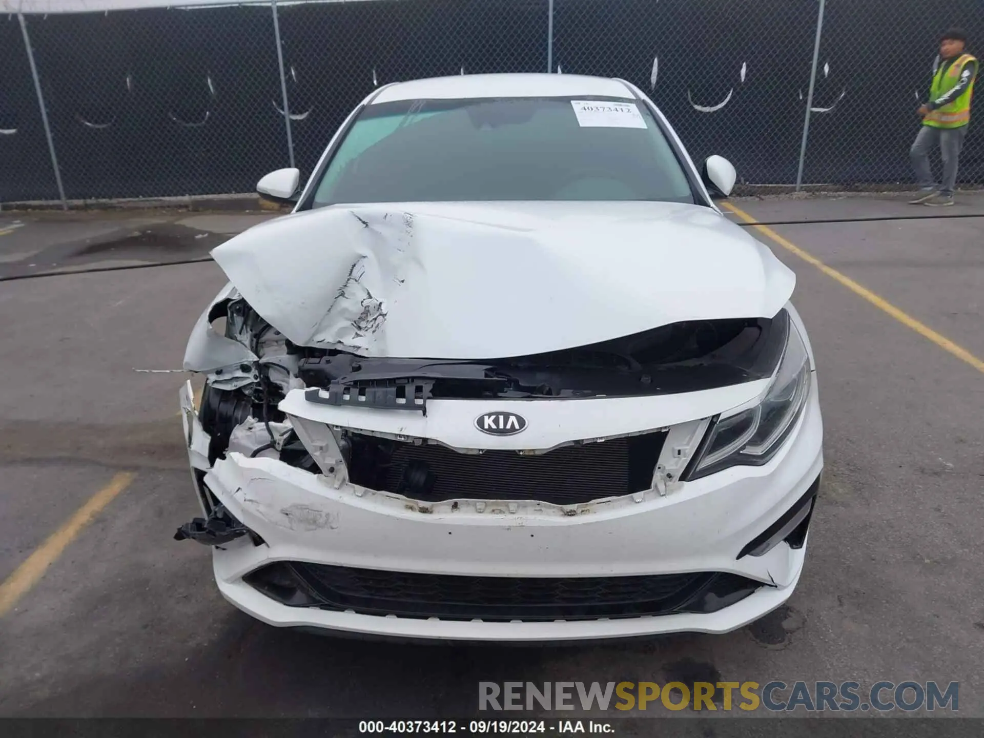 12 Photograph of a damaged car 5XXGT4L35KG340751 KIA OPTIMA 2019