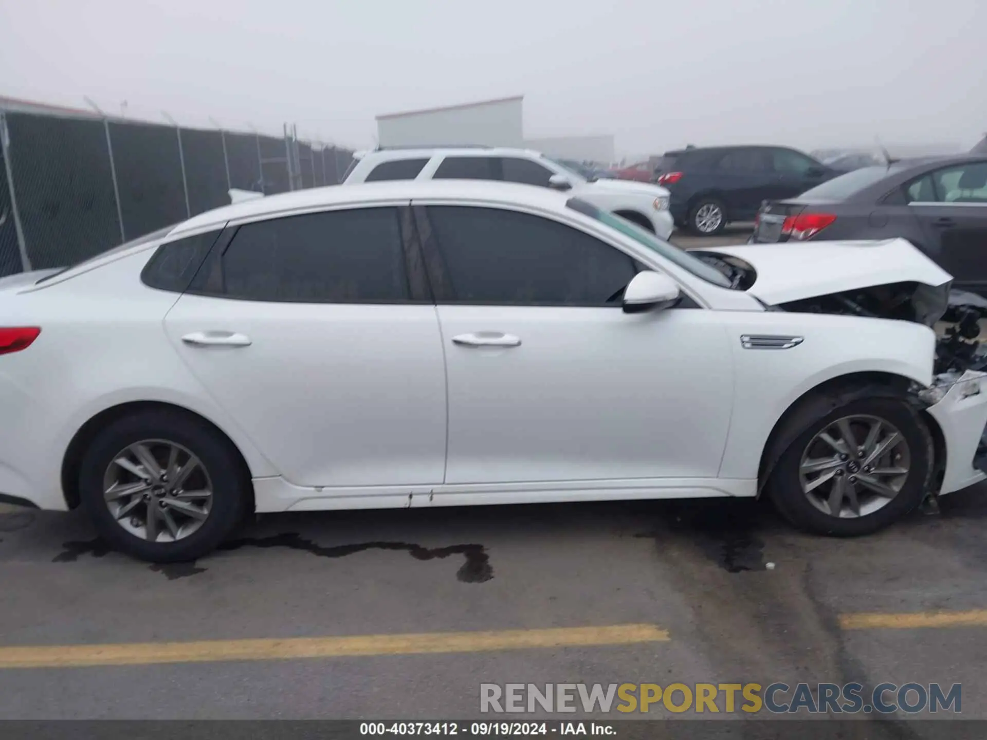 13 Photograph of a damaged car 5XXGT4L35KG340751 KIA OPTIMA 2019