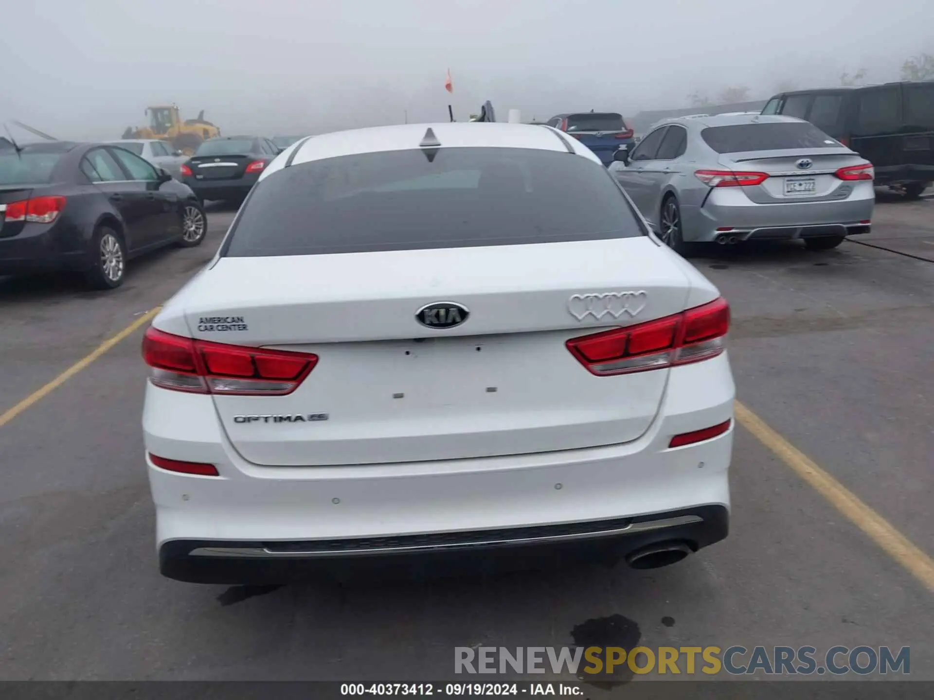 16 Photograph of a damaged car 5XXGT4L35KG340751 KIA OPTIMA 2019