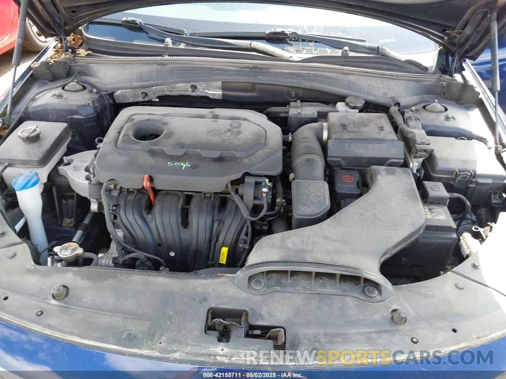 10 Photograph of a damaged car 5XXGT4L35KG351393 KIA OPTIMA 2019