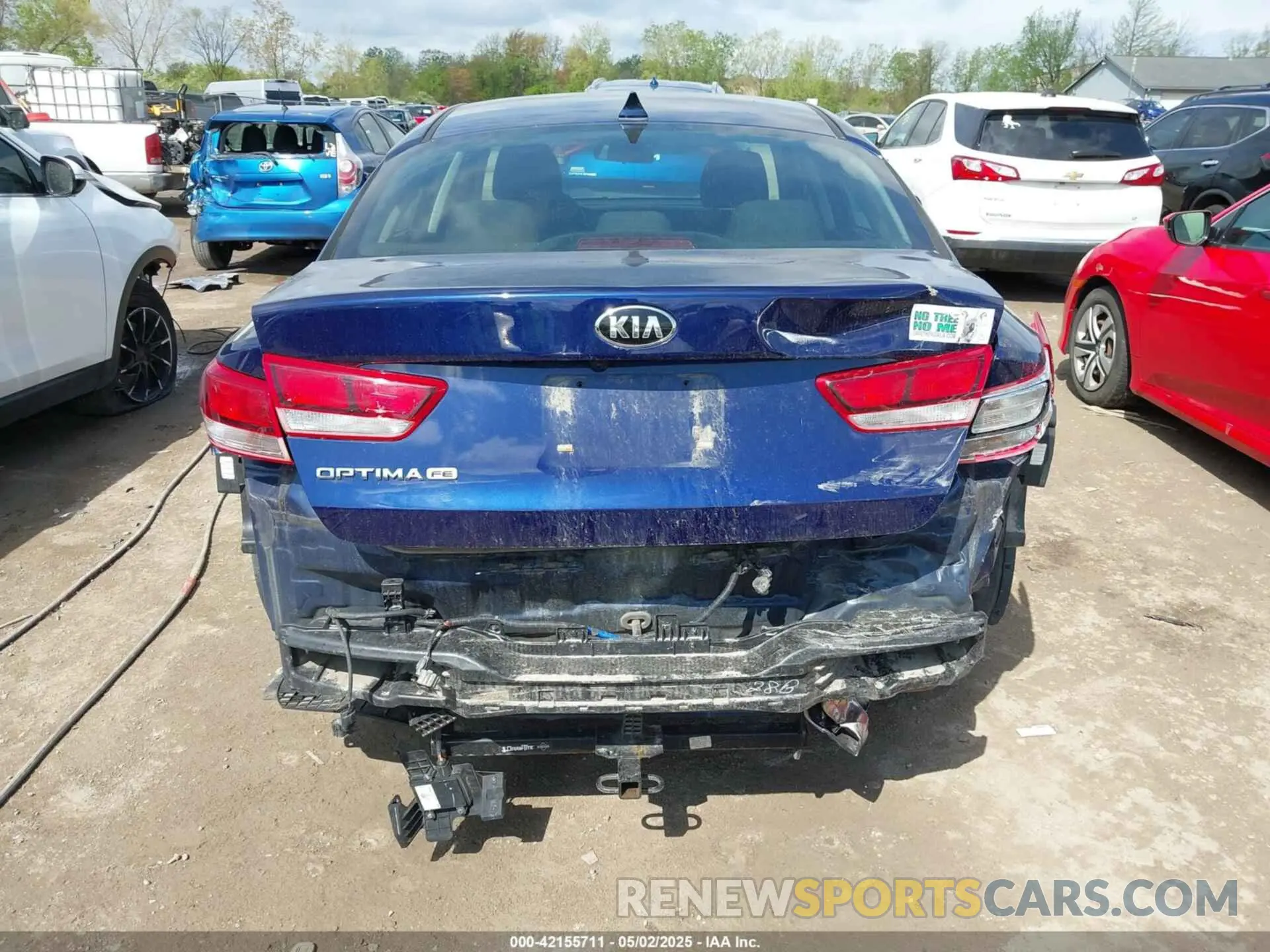 17 Photograph of a damaged car 5XXGT4L35KG351393 KIA OPTIMA 2019