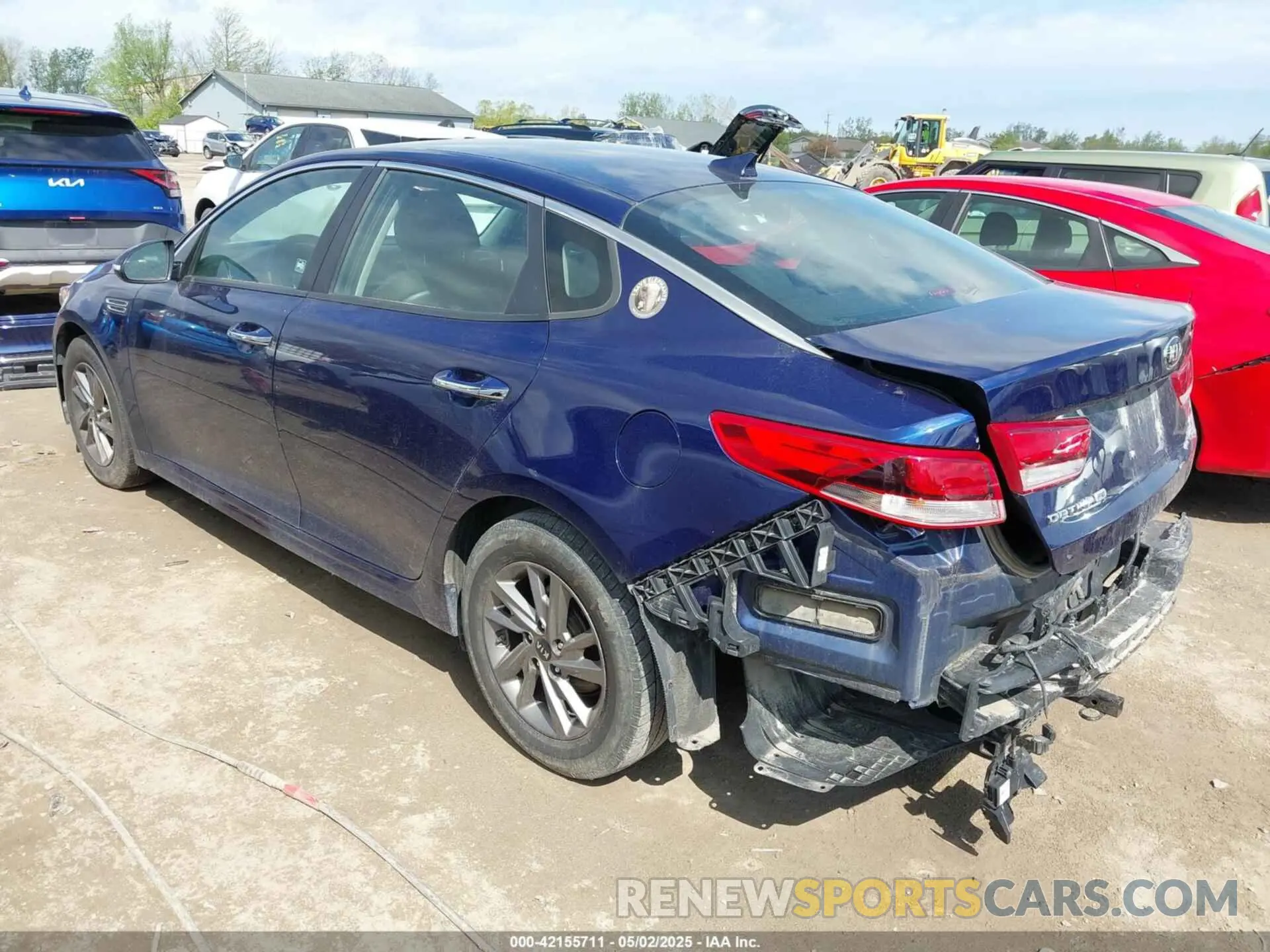 3 Photograph of a damaged car 5XXGT4L35KG351393 KIA OPTIMA 2019
