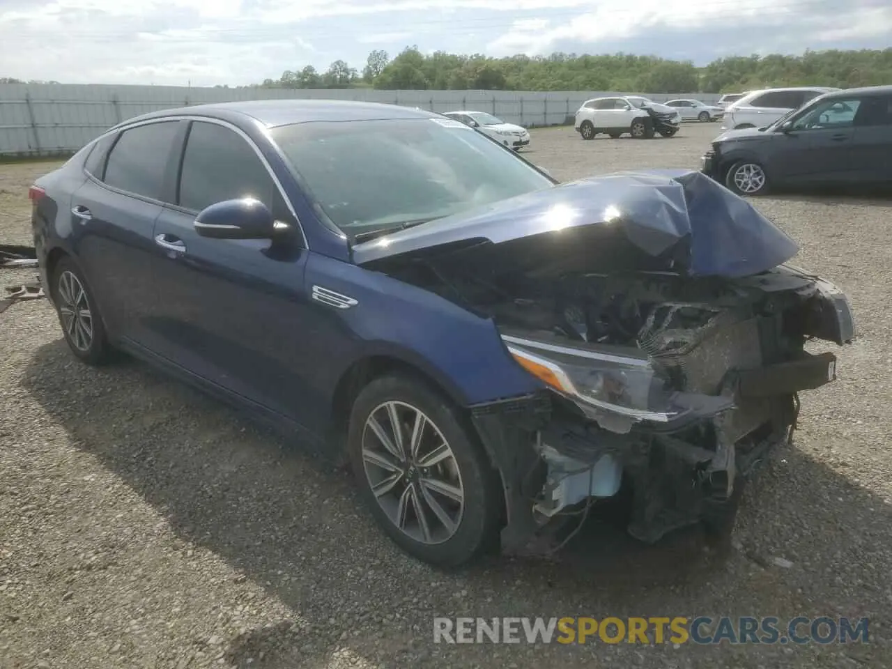 4 Photograph of a damaged car 5XXGT4L35KG353807 KIA OPTIMA 2019