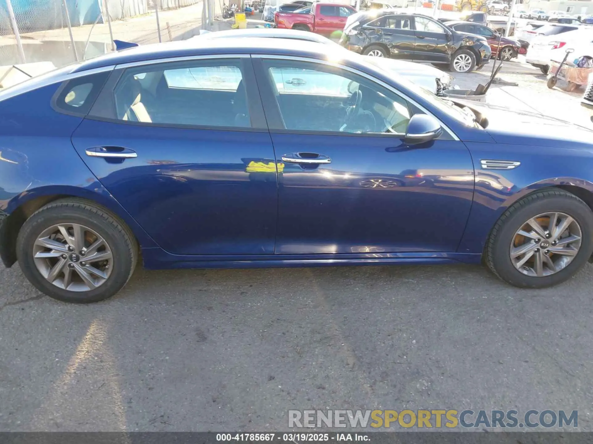 14 Photograph of a damaged car 5XXGT4L35KG357596 KIA OPTIMA 2019