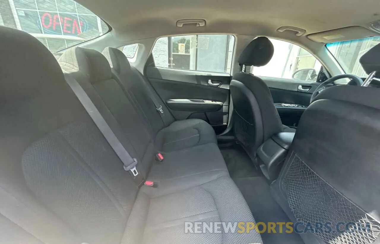 6 Photograph of a damaged car 5XXGT4L35KG358523 KIA OPTIMA 2019