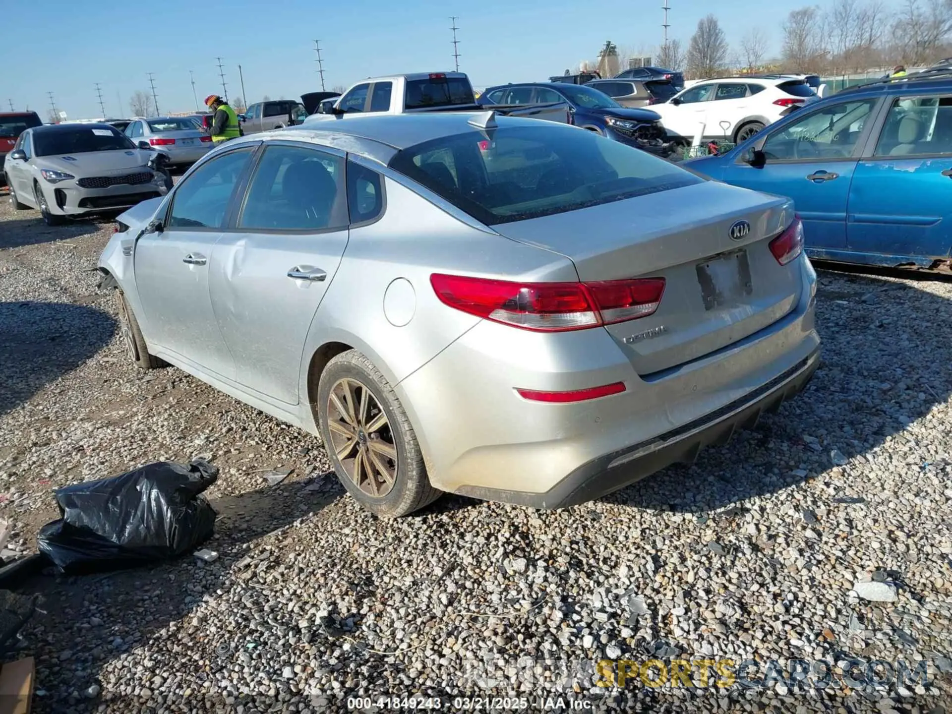3 Photograph of a damaged car 5XXGT4L35KG359896 KIA OPTIMA 2019
