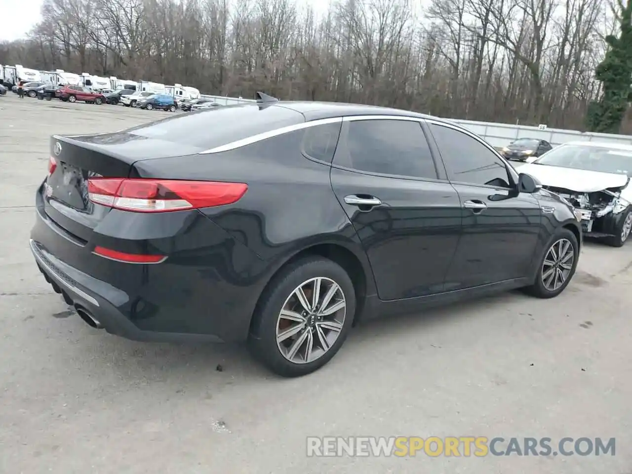 3 Photograph of a damaged car 5XXGT4L35KG368940 KIA OPTIMA 2019