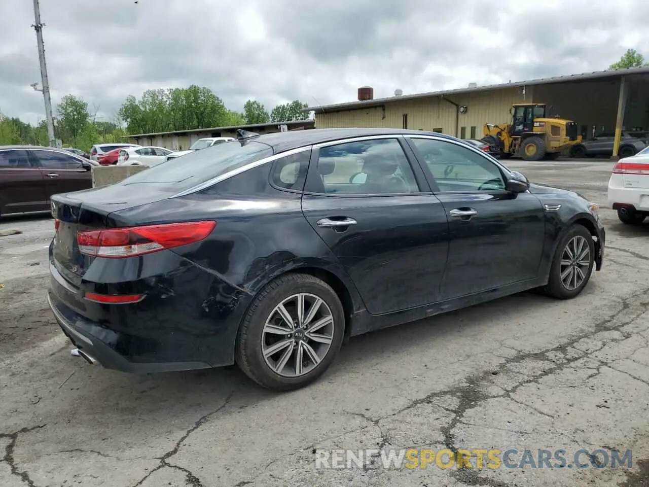 3 Photograph of a damaged car 5XXGT4L35KG375273 KIA OPTIMA 2019