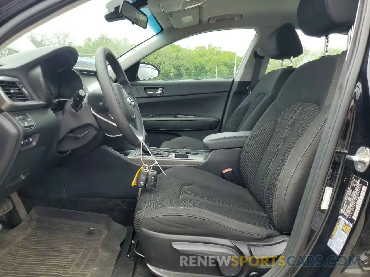 7 Photograph of a damaged car 5XXGT4L35KG375273 KIA OPTIMA 2019
