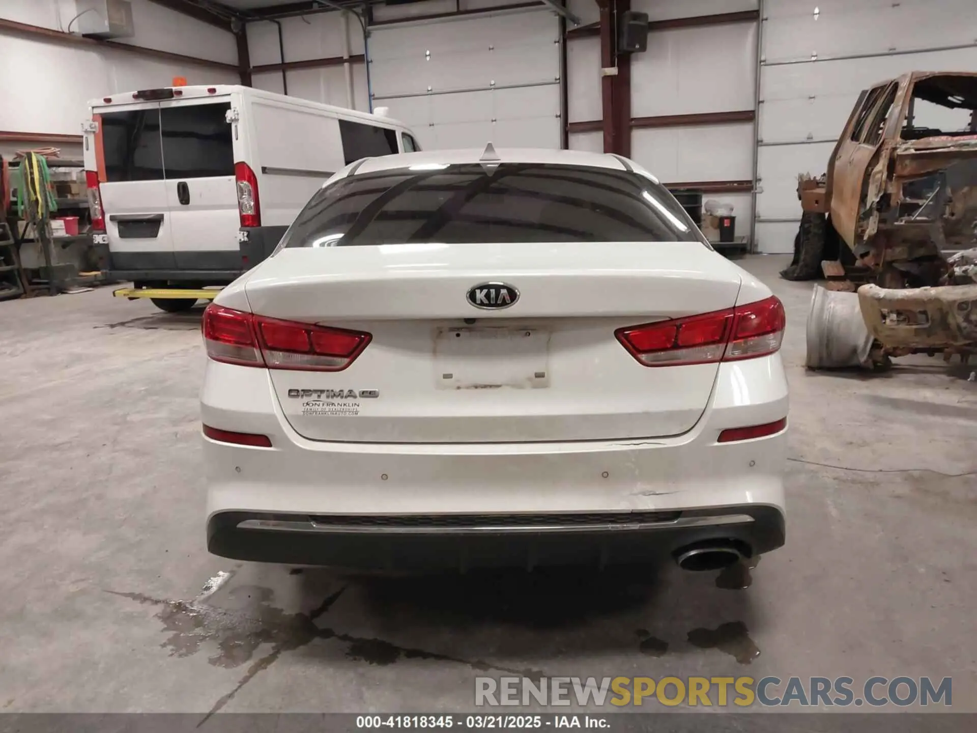 15 Photograph of a damaged car 5XXGT4L35KG375936 KIA OPTIMA 2019