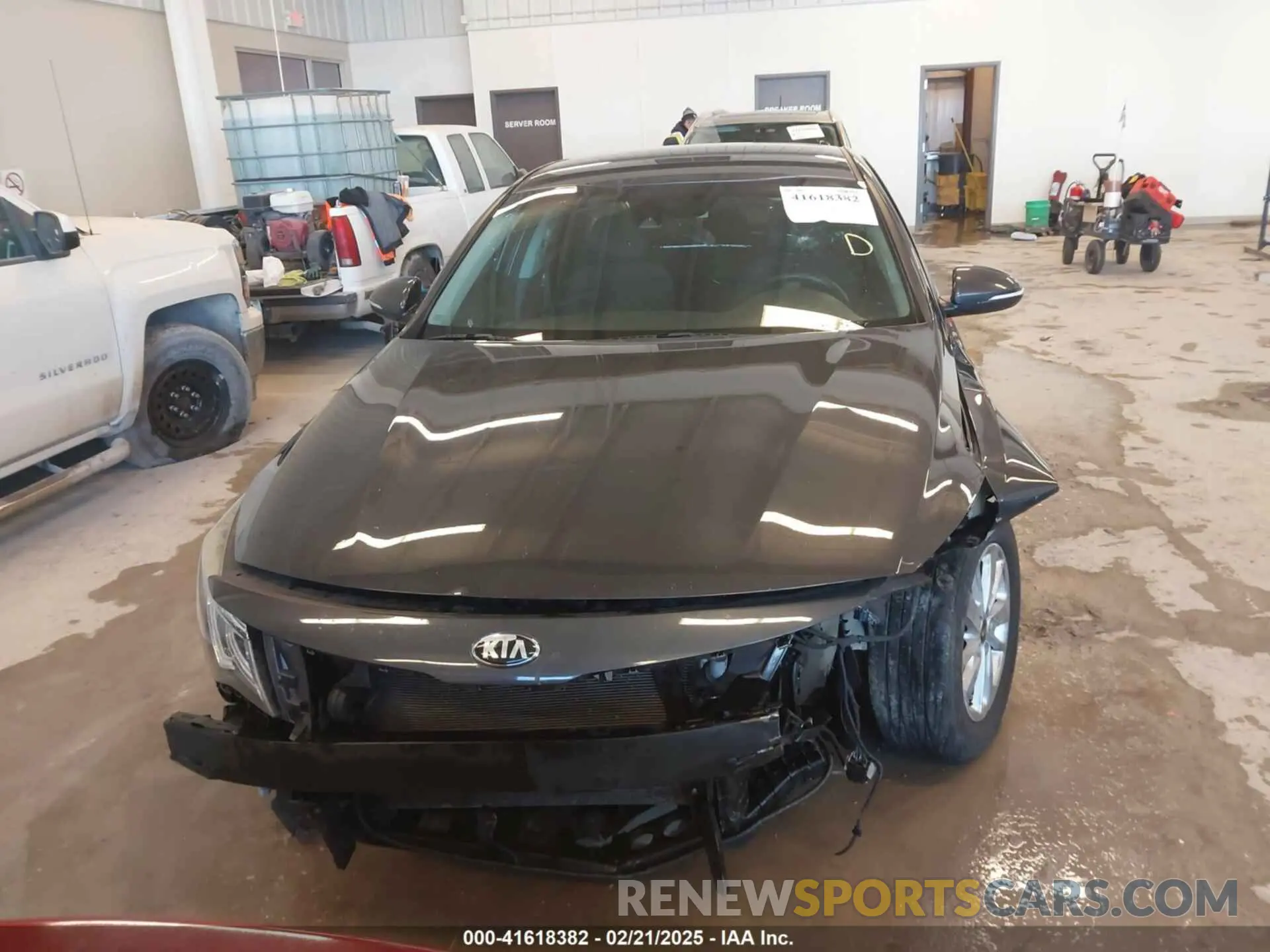 13 Photograph of a damaged car 5XXGT4L36KG279541 KIA OPTIMA 2019