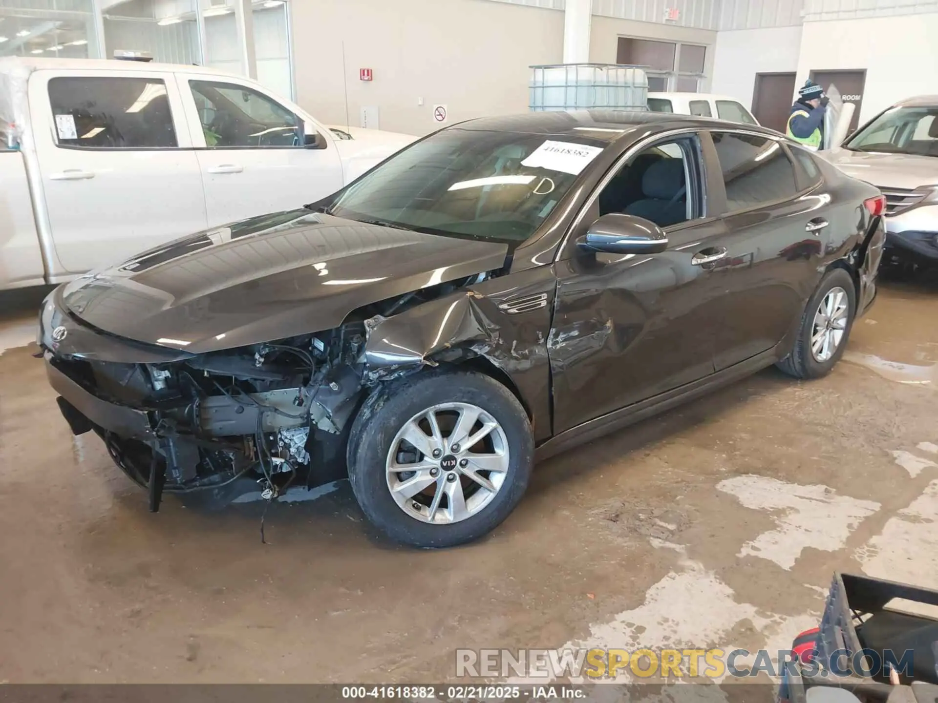 2 Photograph of a damaged car 5XXGT4L36KG279541 KIA OPTIMA 2019