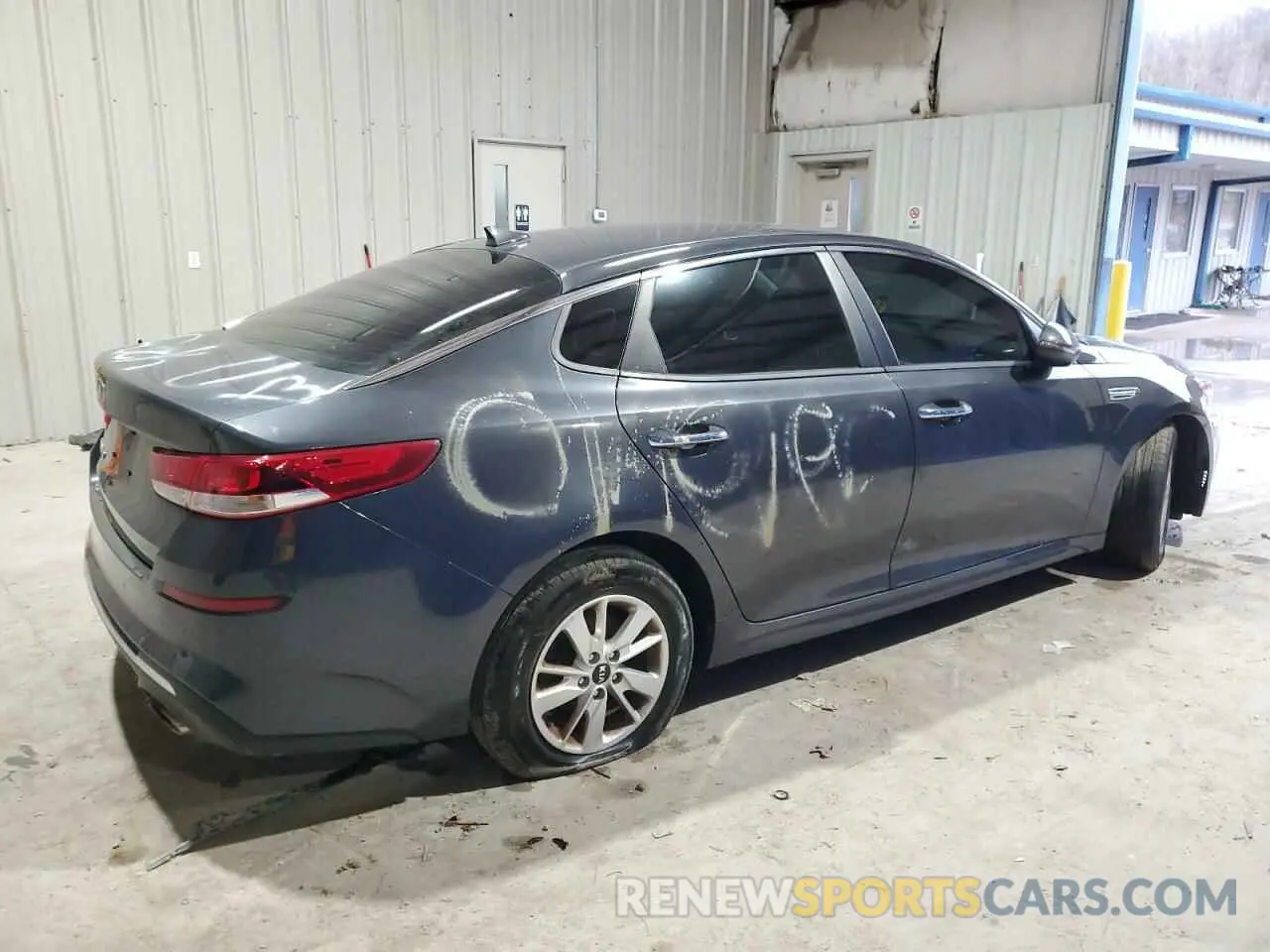 3 Photograph of a damaged car 5XXGT4L36KG280432 KIA OPTIMA 2019