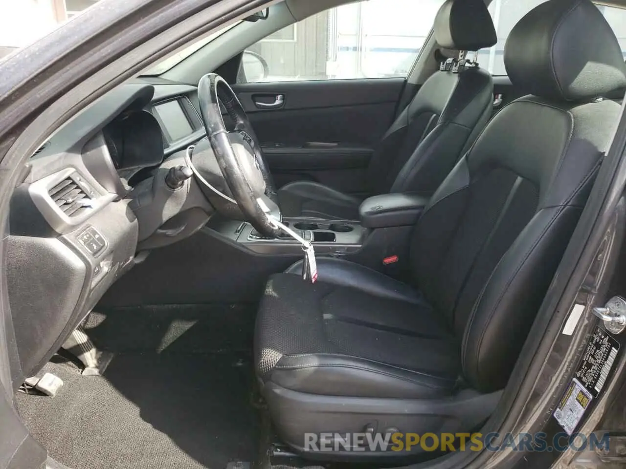 7 Photograph of a damaged car 5XXGT4L36KG306754 KIA OPTIMA 2019
