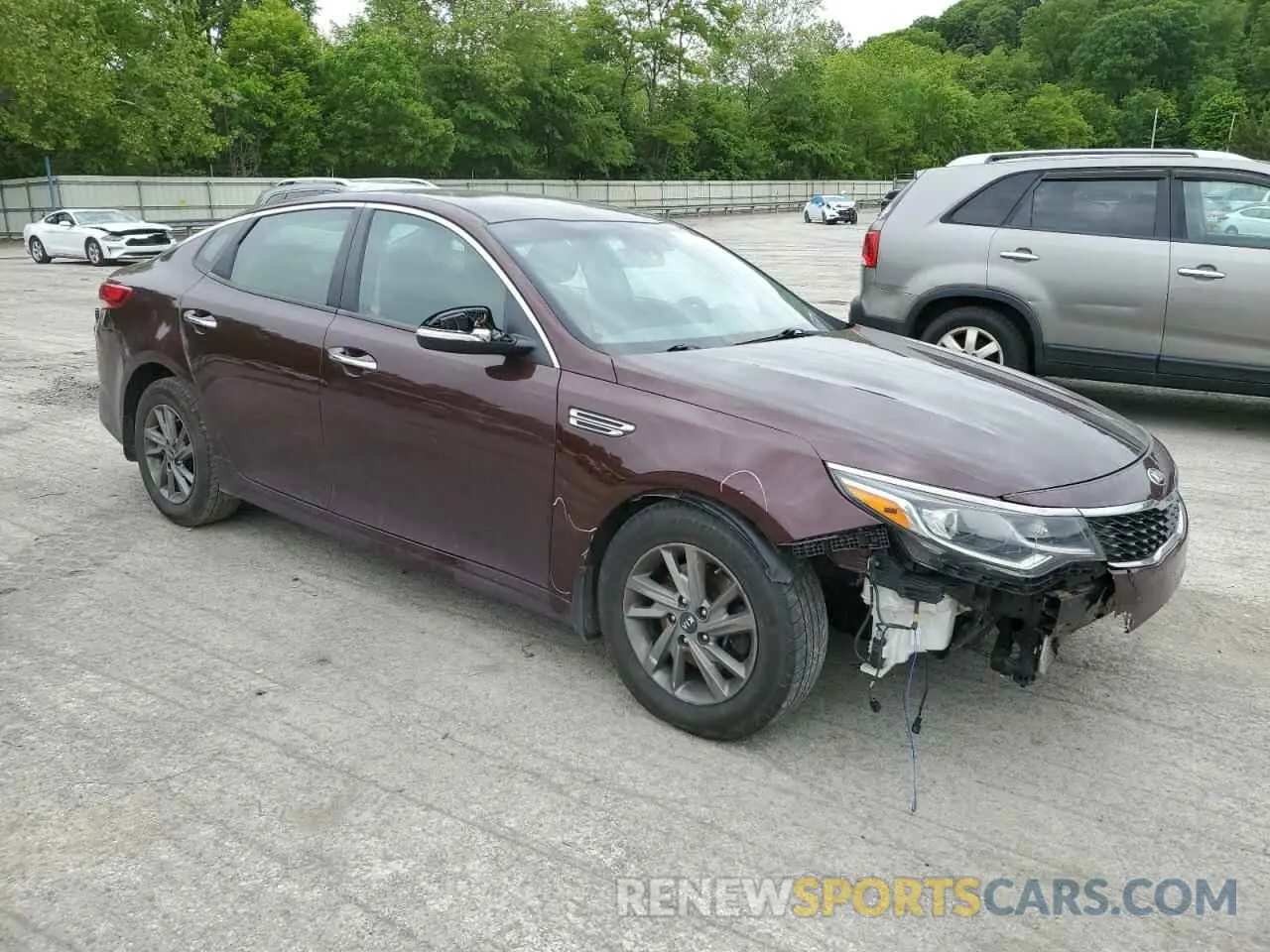 4 Photograph of a damaged car 5XXGT4L36KG320377 KIA OPTIMA 2019