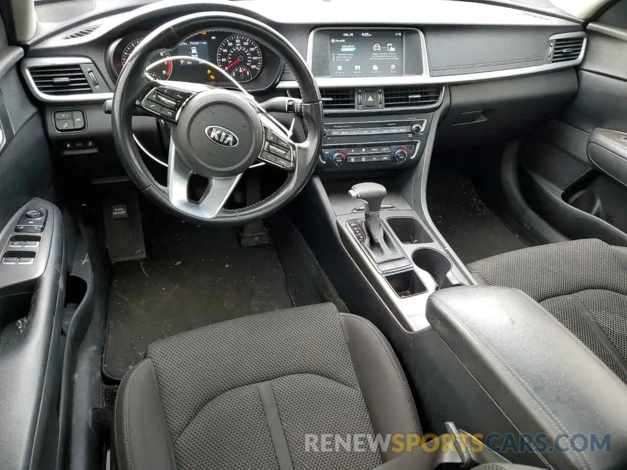 8 Photograph of a damaged car 5XXGT4L36KG321318 KIA OPTIMA 2019