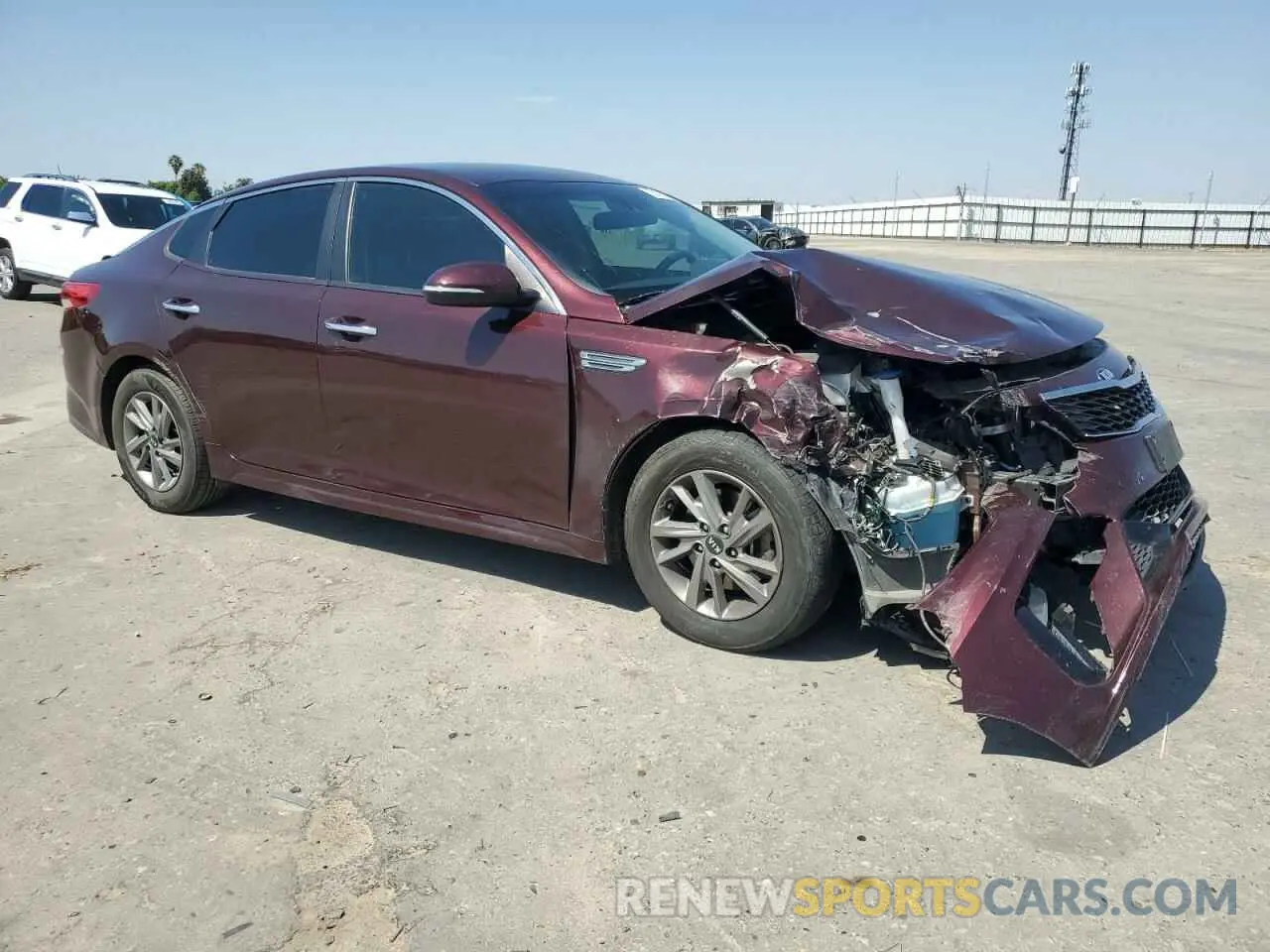 4 Photograph of a damaged car 5XXGT4L36KG326566 KIA OPTIMA 2019