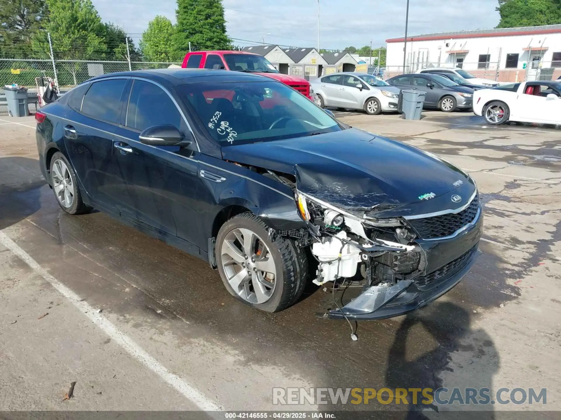 1 Photograph of a damaged car 5XXGT4L36KG335090 KIA OPTIMA 2019