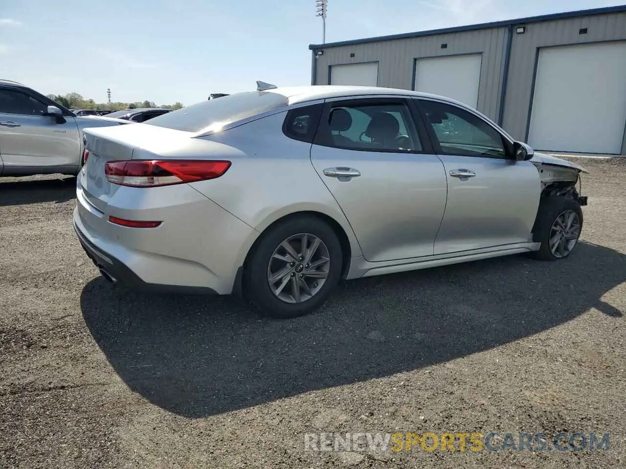 3 Photograph of a damaged car 5XXGT4L36KG335607 KIA OPTIMA 2019