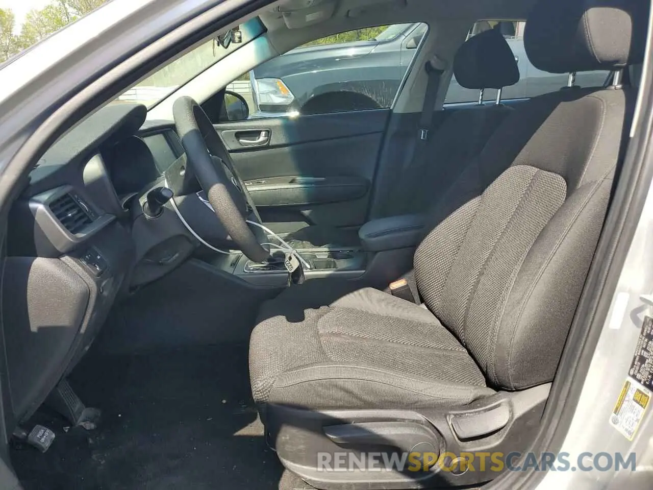 7 Photograph of a damaged car 5XXGT4L36KG335607 KIA OPTIMA 2019