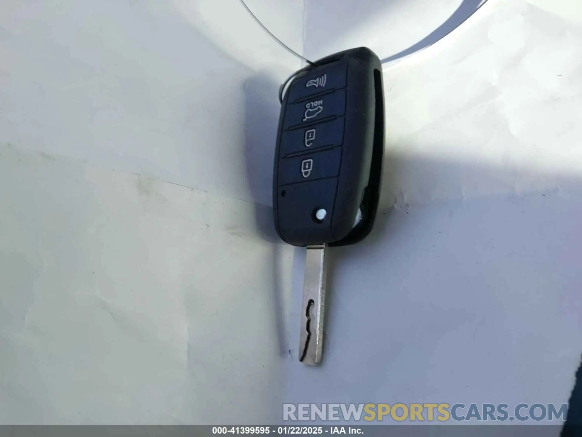 11 Photograph of a damaged car 5XXGT4L36KG344839 KIA OPTIMA 2019