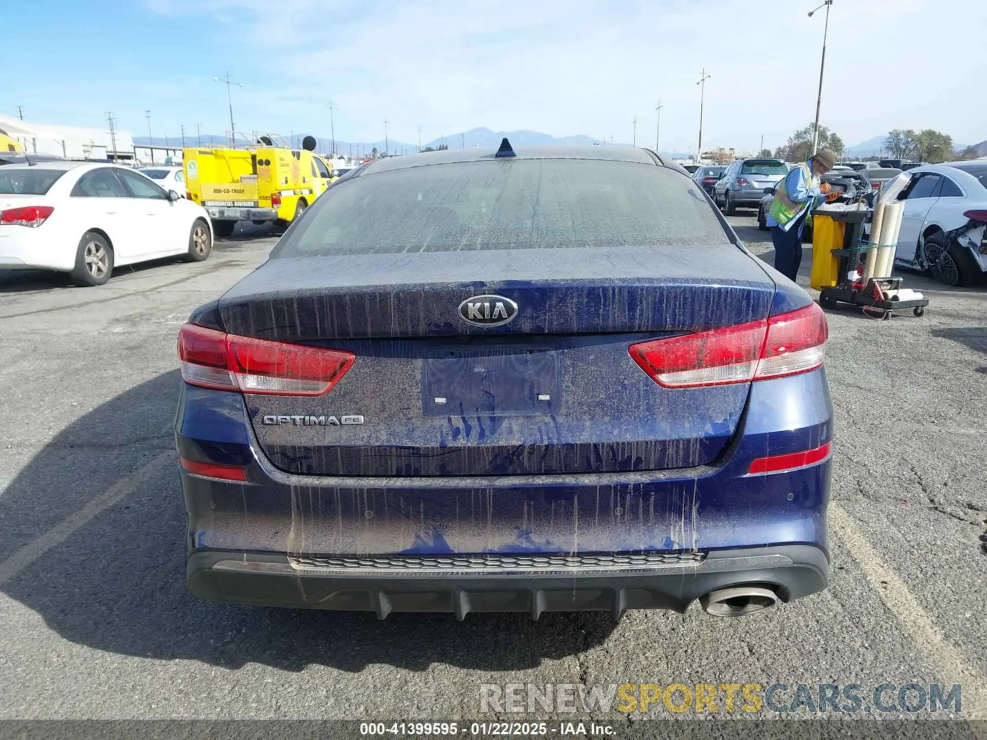 17 Photograph of a damaged car 5XXGT4L36KG344839 KIA OPTIMA 2019