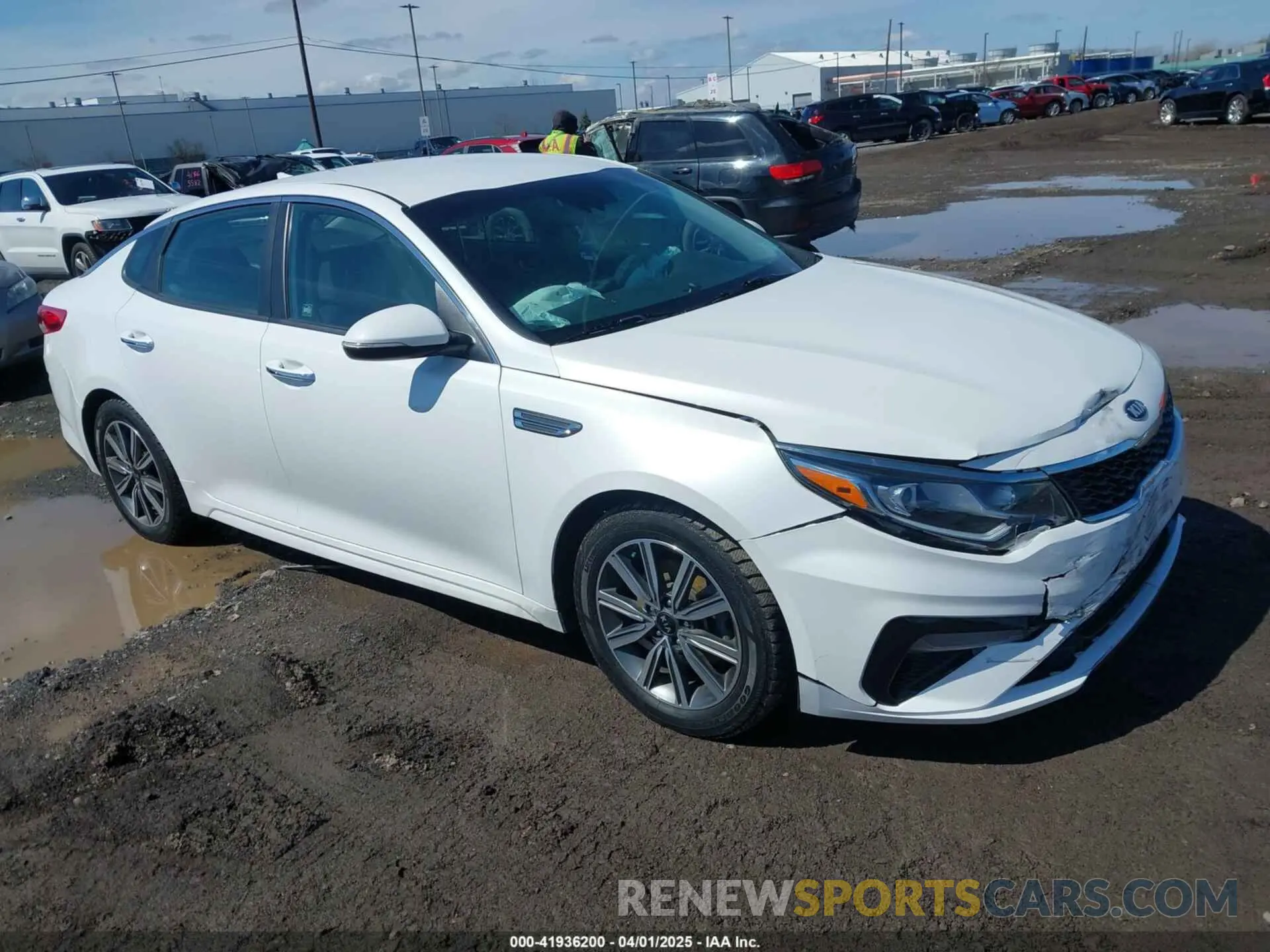 1 Photograph of a damaged car 5XXGT4L36KG347689 KIA OPTIMA 2019