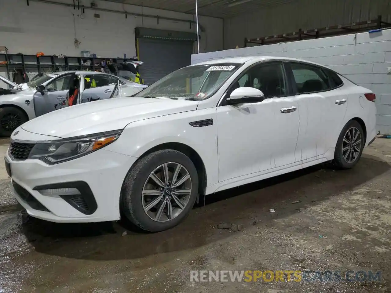 1 Photograph of a damaged car 5XXGT4L36KG350057 KIA OPTIMA 2019