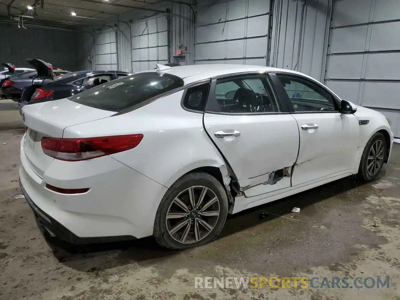 3 Photograph of a damaged car 5XXGT4L36KG350057 KIA OPTIMA 2019