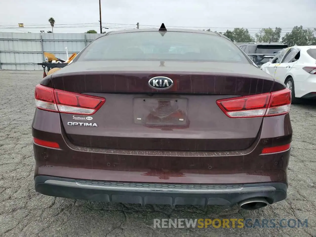 6 Photograph of a damaged car 5XXGT4L36KG367604 KIA OPTIMA 2019