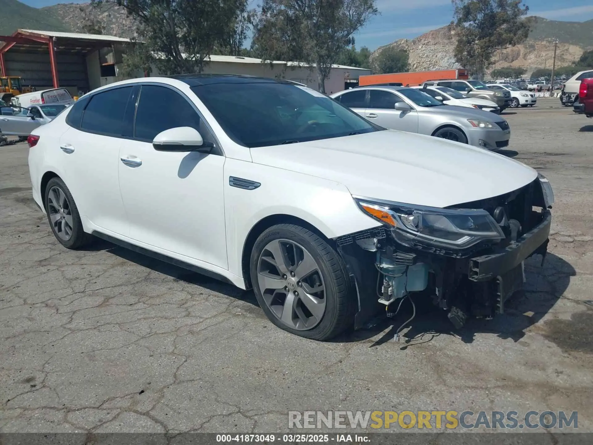 1 Photograph of a damaged car 5XXGT4L36KG369501 KIA OPTIMA 2019