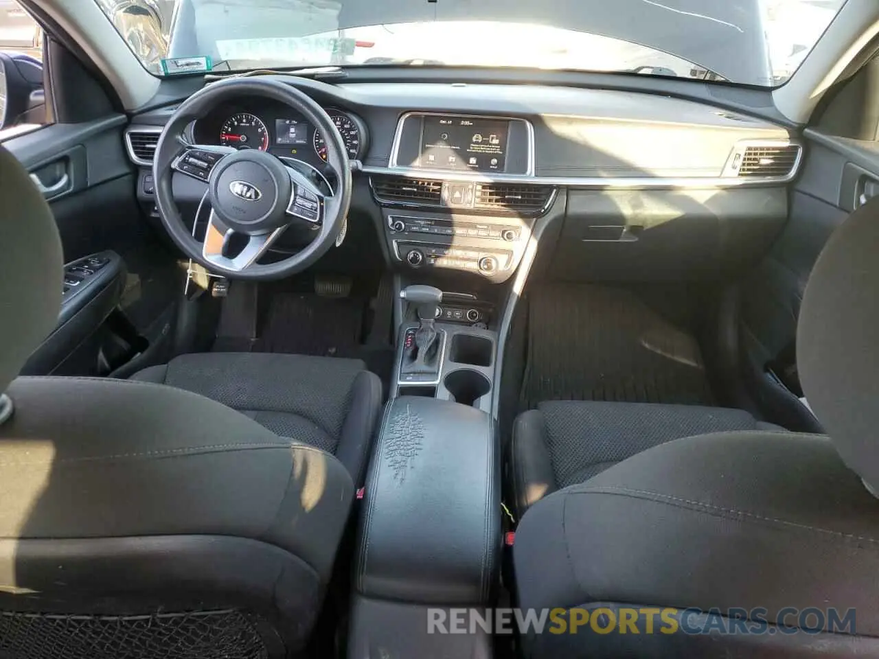 8 Photograph of a damaged car 5XXGT4L36KG369742 KIA OPTIMA 2019