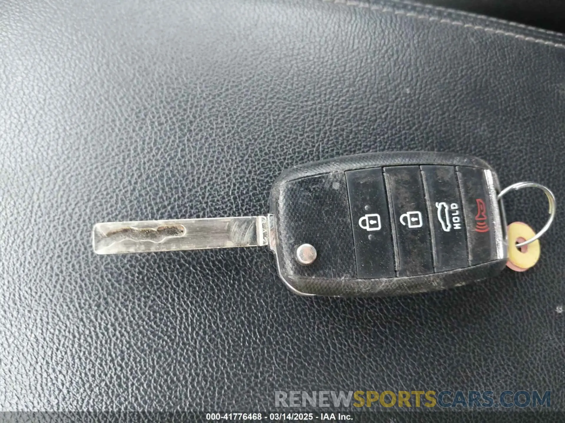 11 Photograph of a damaged car 5XXGT4L36KG371992 KIA OPTIMA 2019