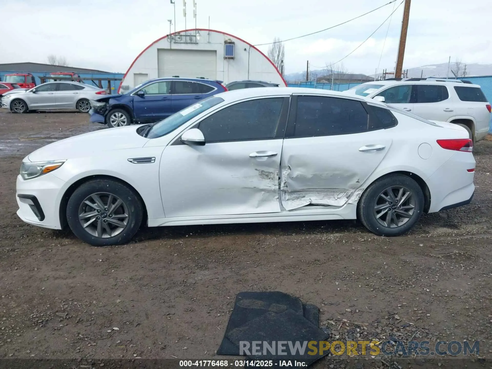 14 Photograph of a damaged car 5XXGT4L36KG371992 KIA OPTIMA 2019