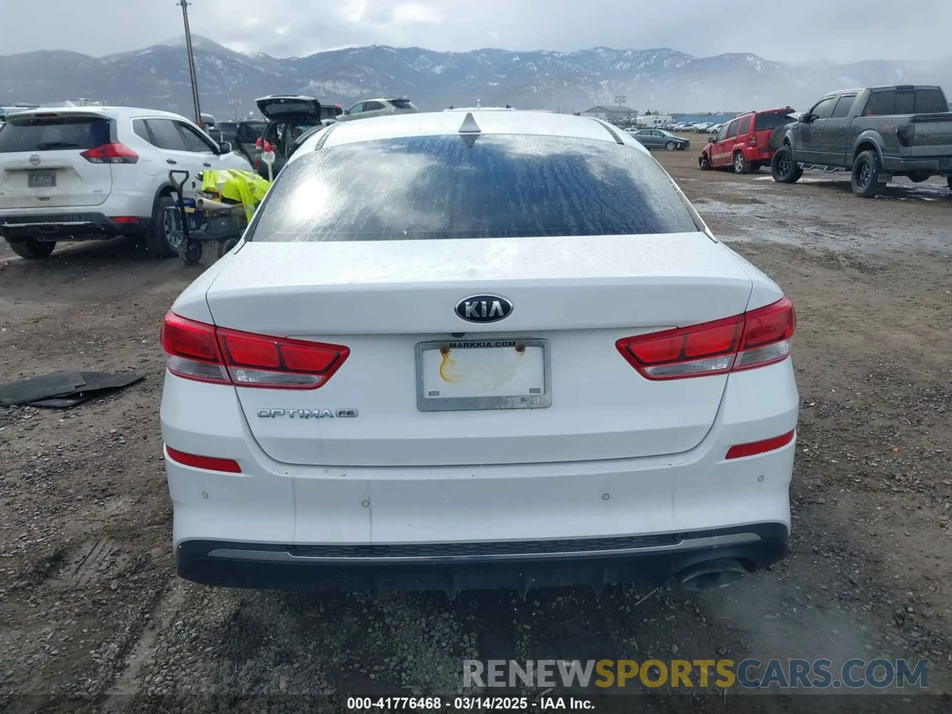 16 Photograph of a damaged car 5XXGT4L36KG371992 KIA OPTIMA 2019