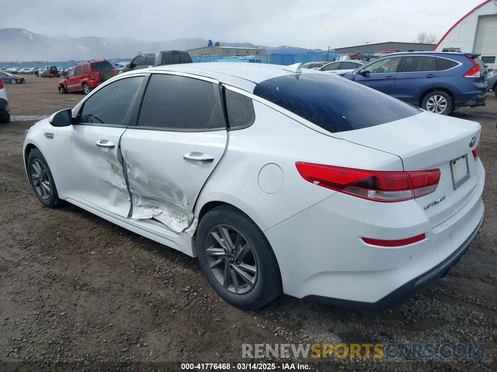 3 Photograph of a damaged car 5XXGT4L36KG371992 KIA OPTIMA 2019