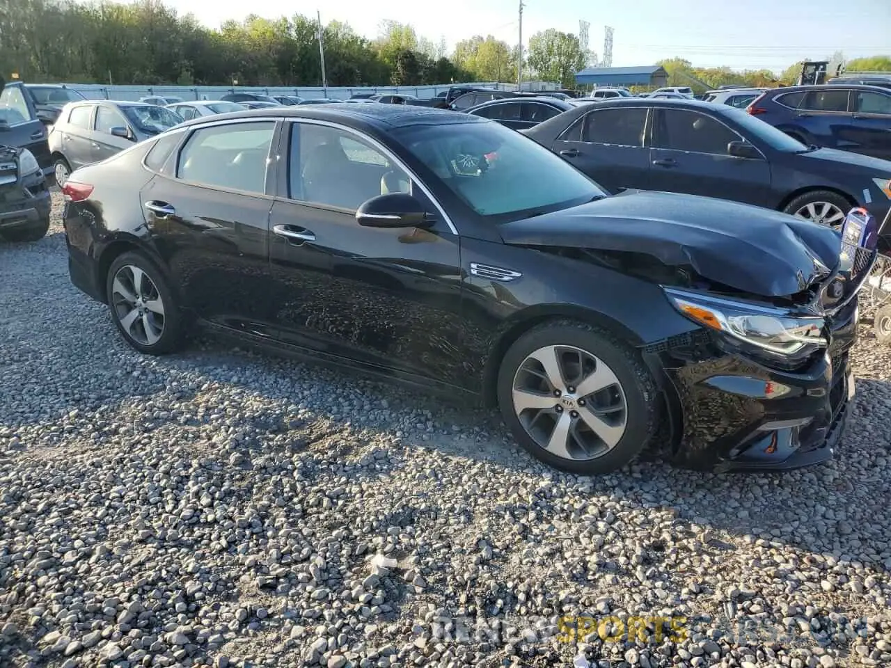 4 Photograph of a damaged car 5XXGT4L36KG375315 KIA OPTIMA 2019