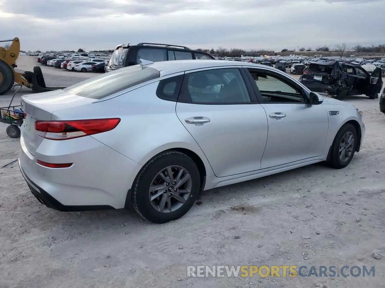 3 Photograph of a damaged car 5XXGT4L36KG376755 KIA OPTIMA 2019