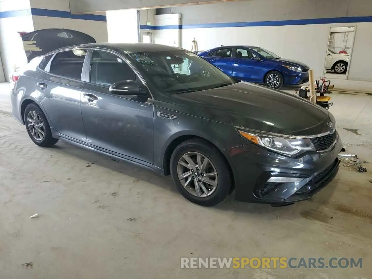 4 Photograph of a damaged car 5XXGT4L36KG379526 KIA OPTIMA 2019